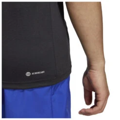 ADIDAS Training Essentials Comfort Tee - Funktionsshirt 13 ADIDAS Training Essentials Comfort Tee - Funktionsshirt -StilWelt Verkäufe adidas training essentials comfort tee funktionsshirt detail 5