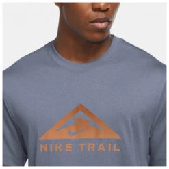 Nike Dri-Fit Trail Running T-Shirt - Laufshirt 11 Nike Dri-Fit Trail Running T-Shirt - Laufshirt -StilWelt Verkäufe nike dri fit trail running t shirt laufshirt detail 5