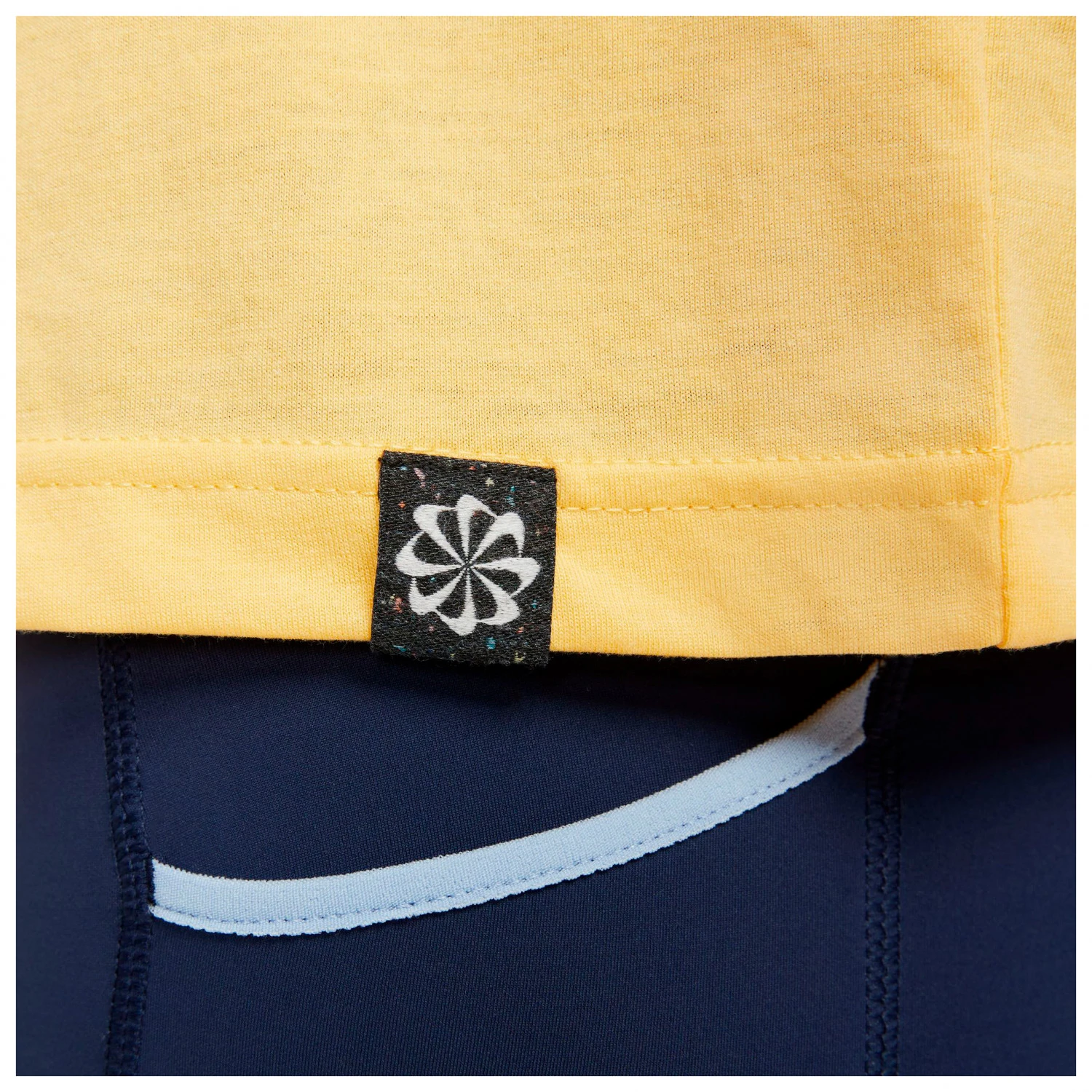 Nike Women's Dri-FIT Trail Short-Sleeve - Laufshirt 6 Nike Women's Dri-FIT Trail Short-Sleeve - Laufshirt – Bild 4